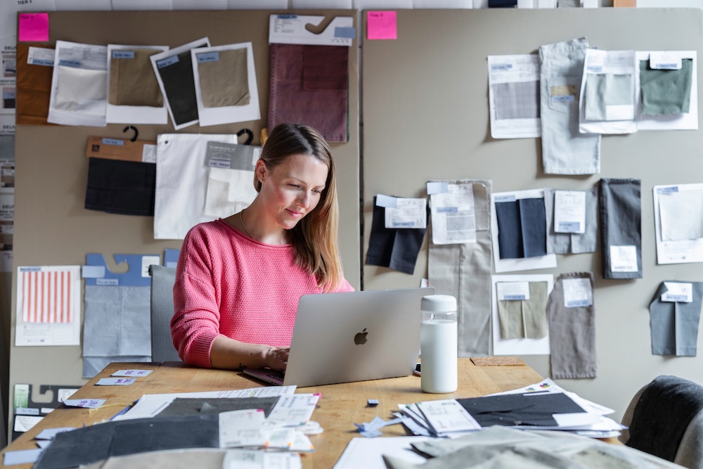 An eCommerce seller on her laptop