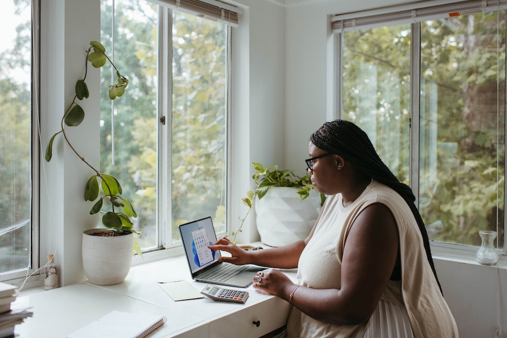 An eCommerce seller checks funding options.
